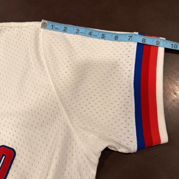 Mitchell & Ness White Chicago Cubs Jersey with Red and Blue Trim - Picture 10 of 10